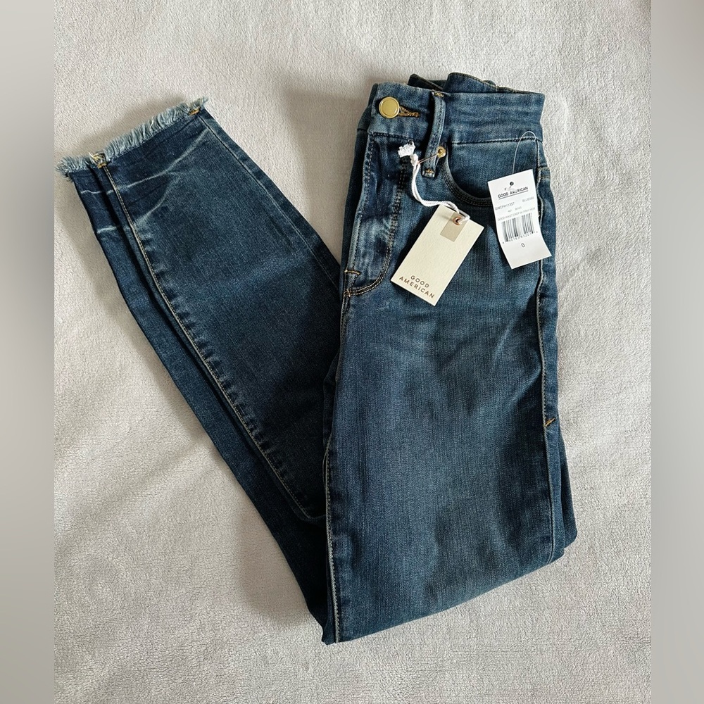 NWT Good American Jeans, Size 0/25, Good Waist Crop W/Fray Hem,